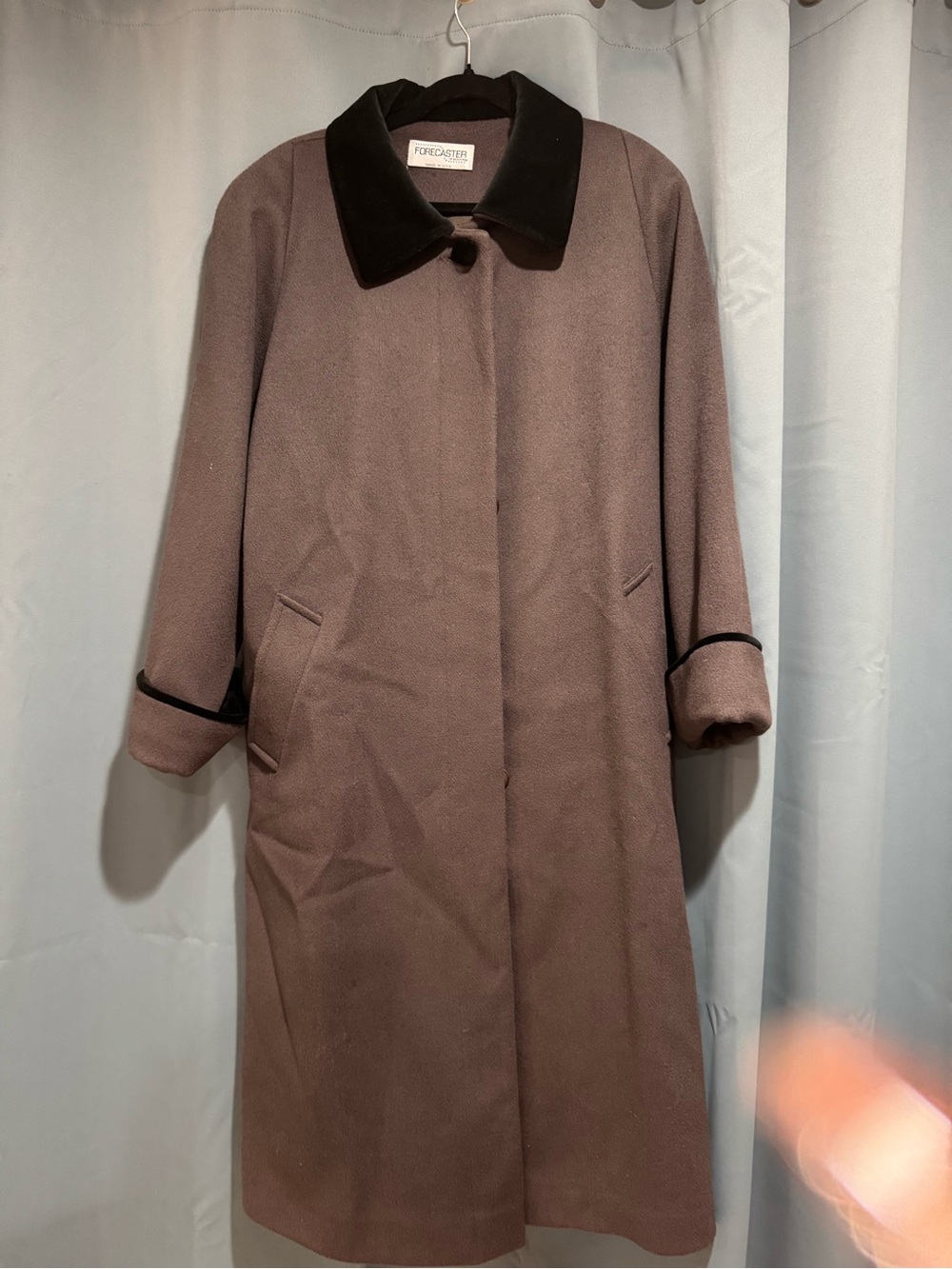 Forecaster Union tag. Vintage Brown Wool-Blend Long Coat w/ black Velvet Collar
